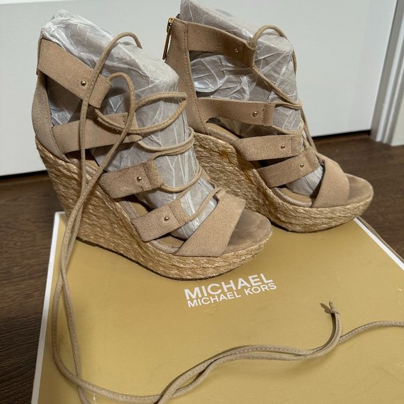 Michael Kors Beige Lace-up Wedges Size 5 - Picture 1 of 9